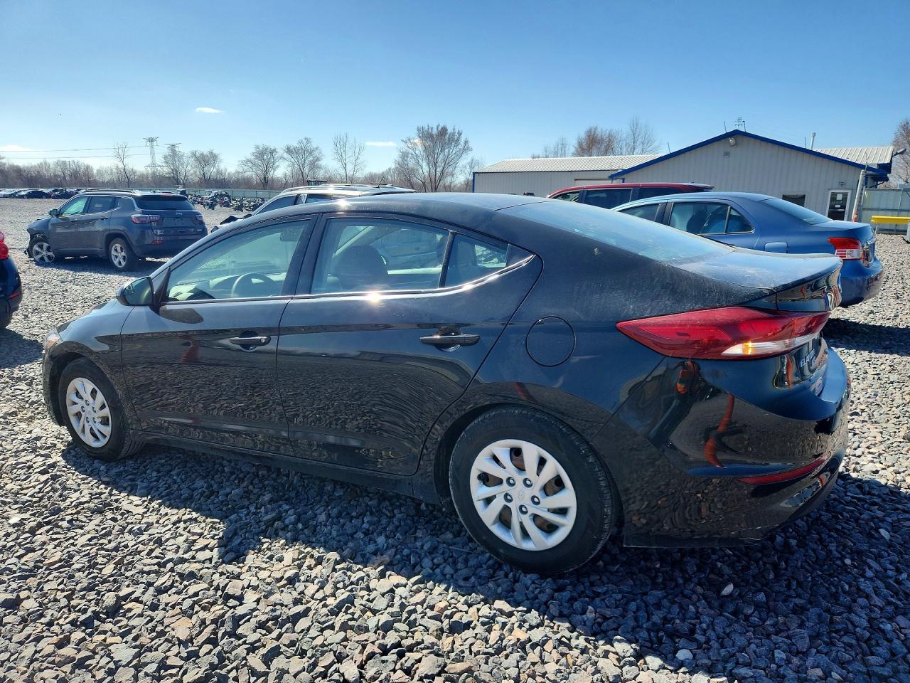 2018 HYUNDAI ELANTRA SE photo 2