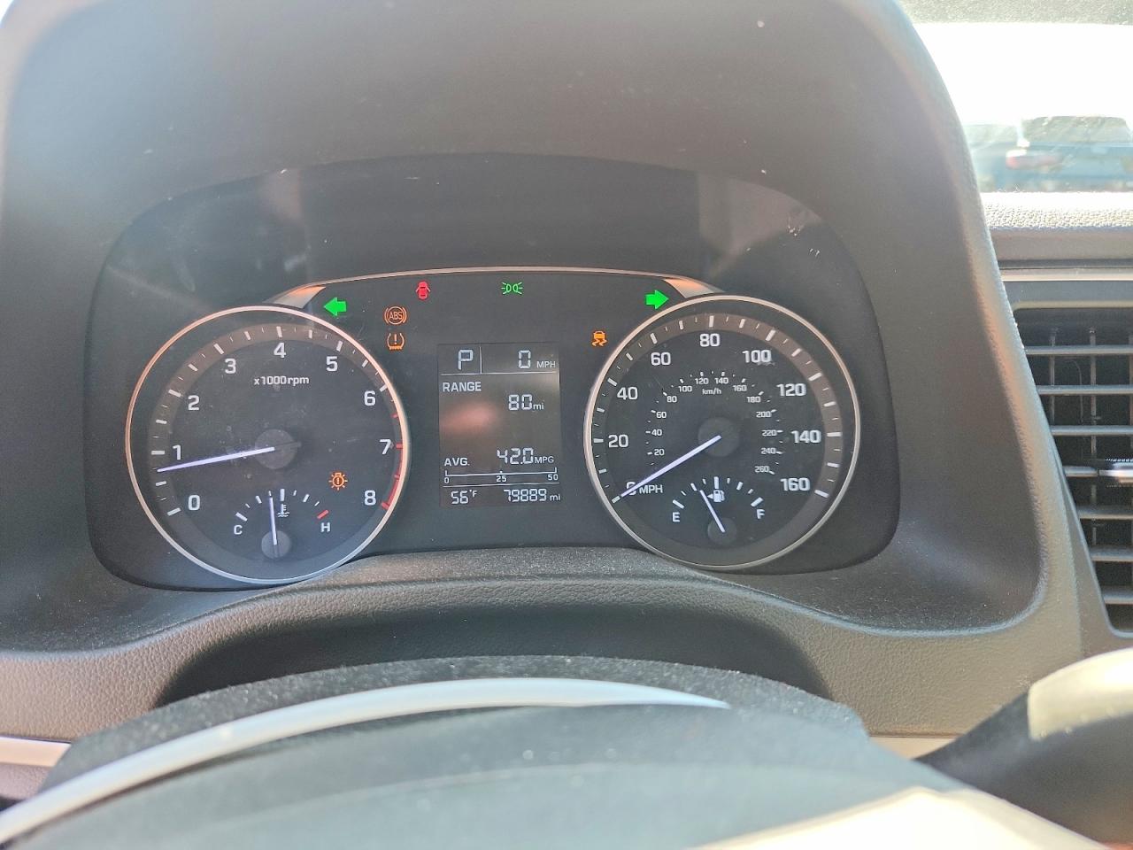 2018 HYUNDAI ELANTRA SE photo 9