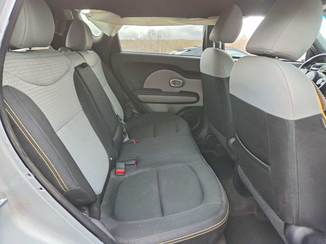 2016 KIA SOUL + photo 31