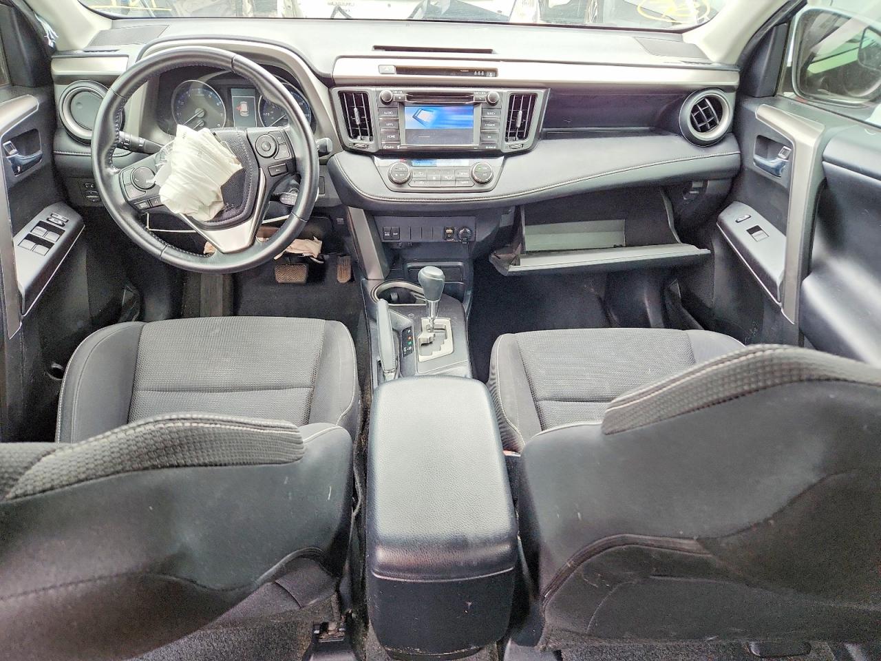 2017 TOYOTA RAV4 XLE photo 15