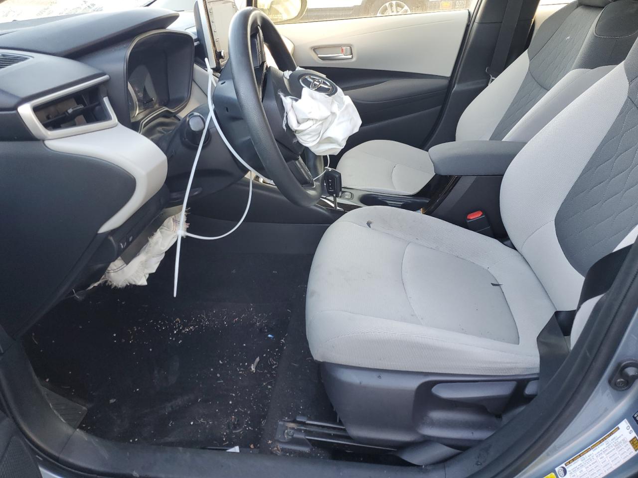 2020 TOYOTA COROLLA LE photo 13