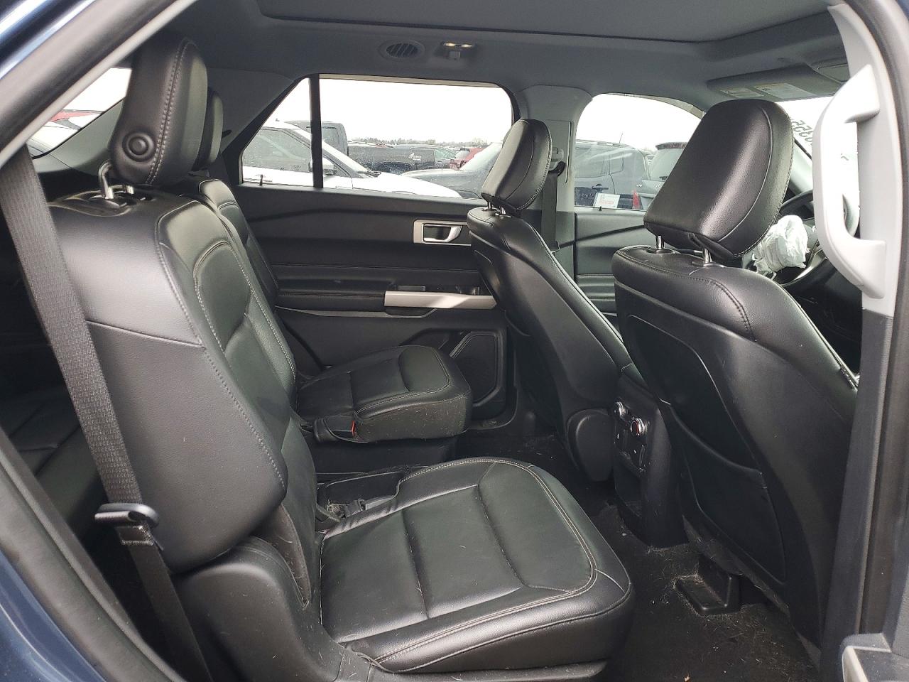 2020 FORD EXPLORER XLT photo 19