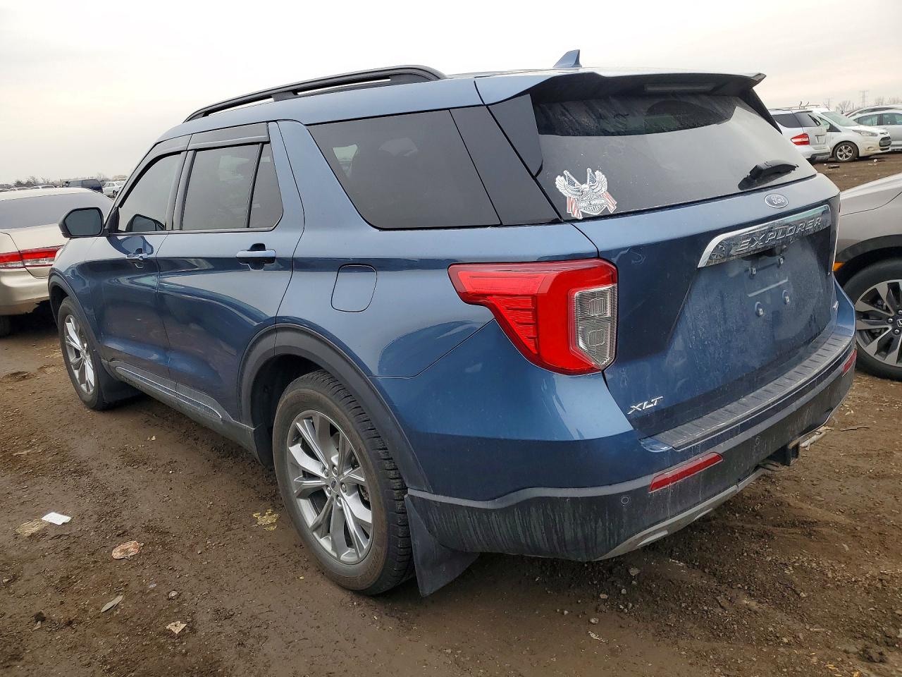 2020 FORD EXPLORER XLT photo 3