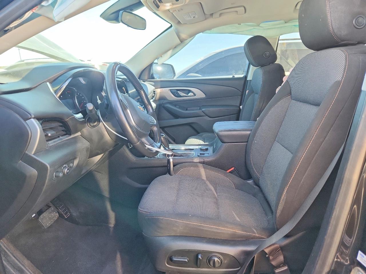 2020 CHEVROLET TRAVERSE LT photo 19