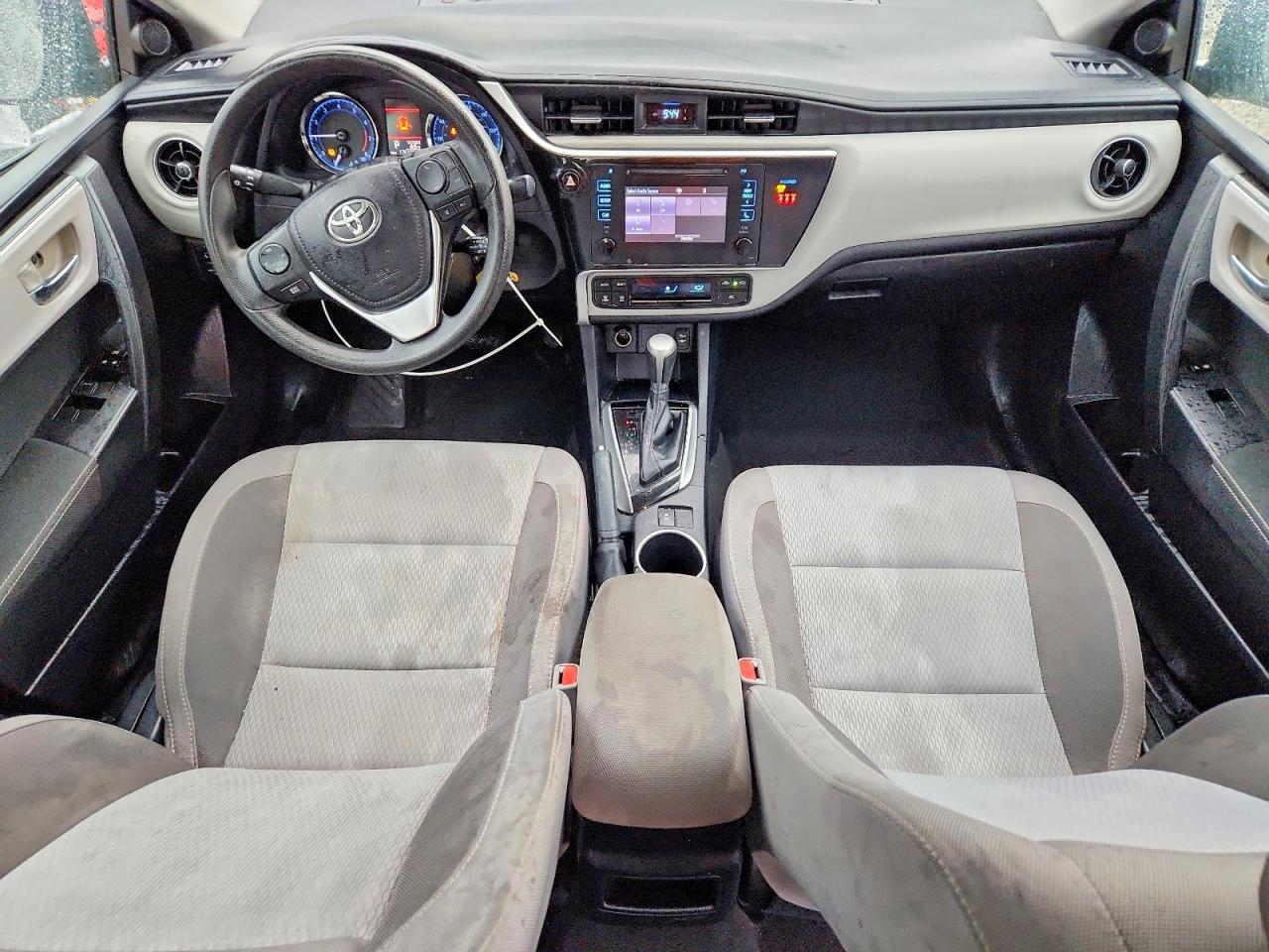 2018 TOYOTA COROLLA LE photo 15