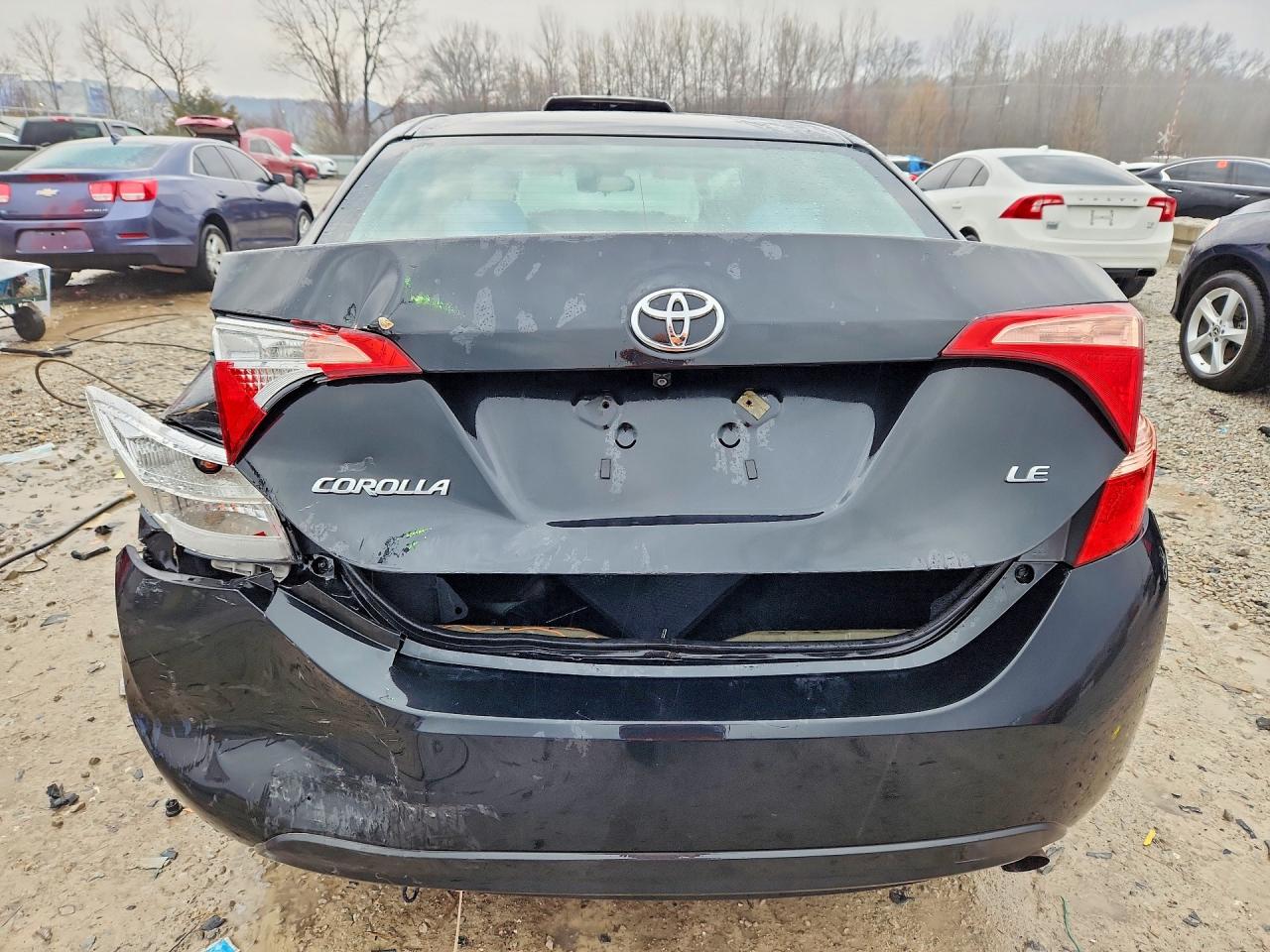 2018 TOYOTA COROLLA LE photo 11