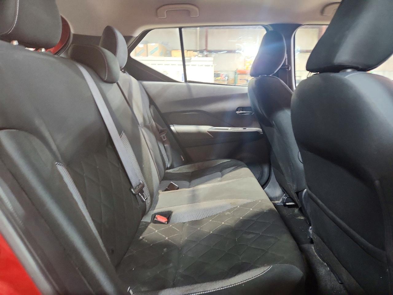 2020 NISSAN KICKS SV photo 21
