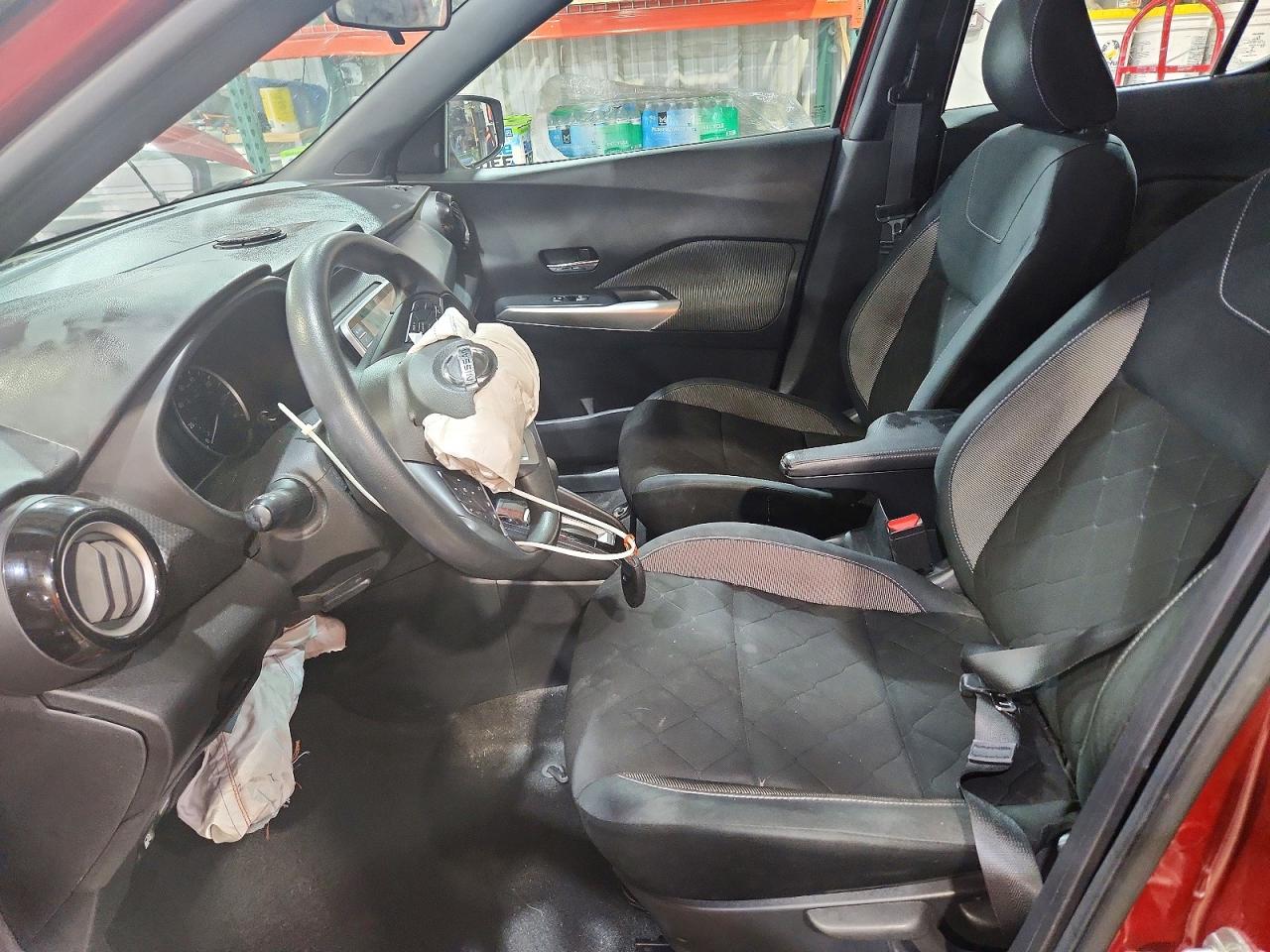 2020 NISSAN KICKS SV photo 13