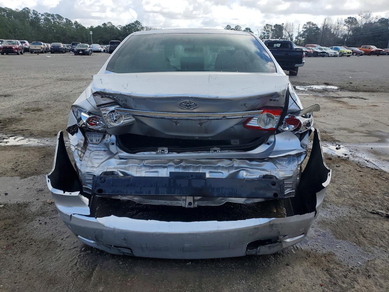 2013 TOYOTA COROLLA LE photo 11
