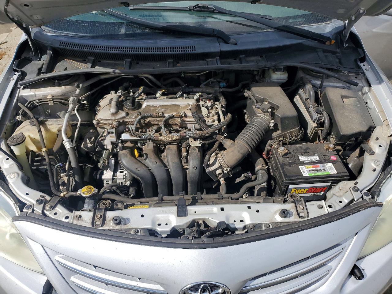 2013 TOYOTA COROLLA LE photo 21