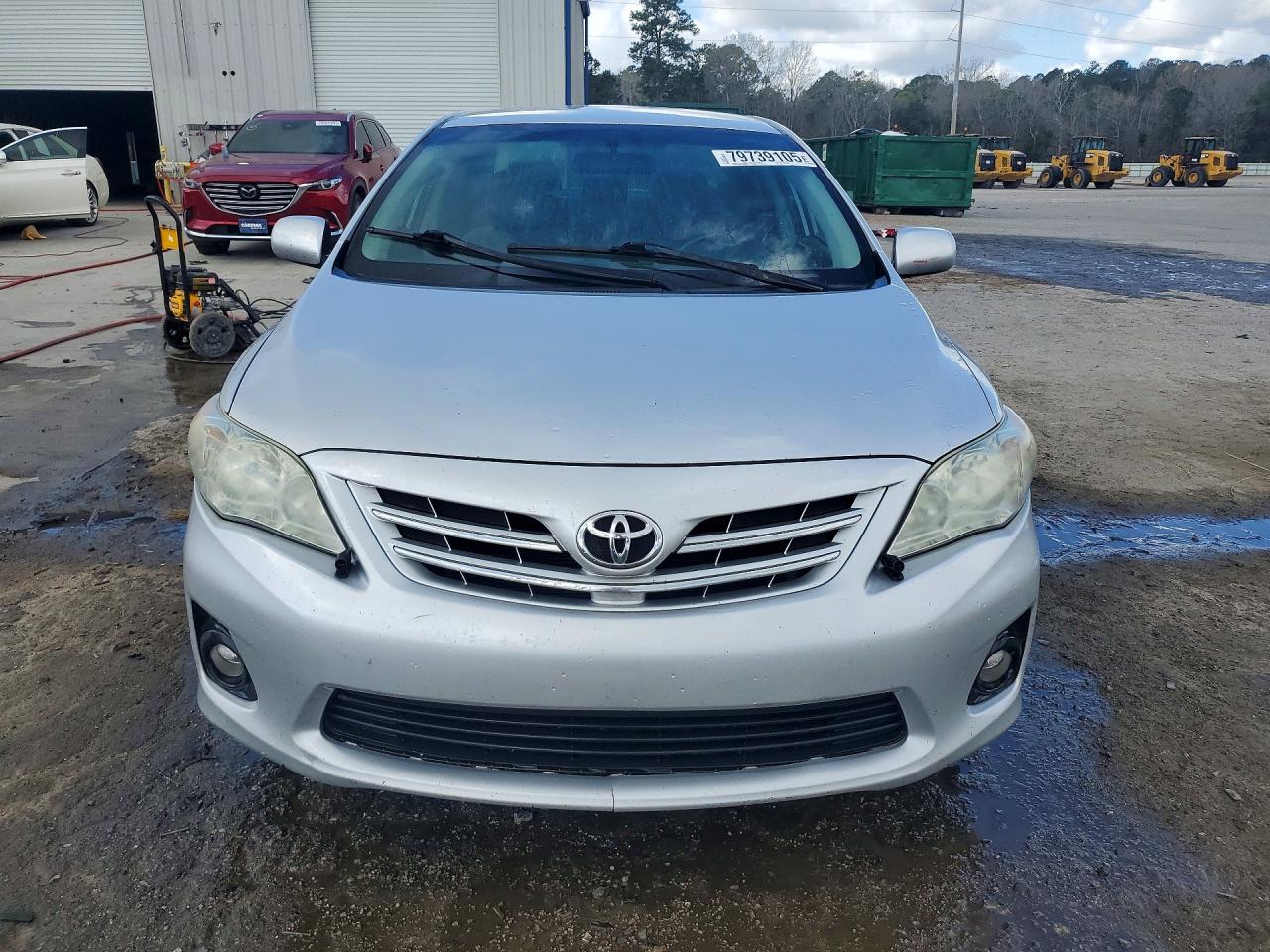 2013 TOYOTA COROLLA LE photo 9