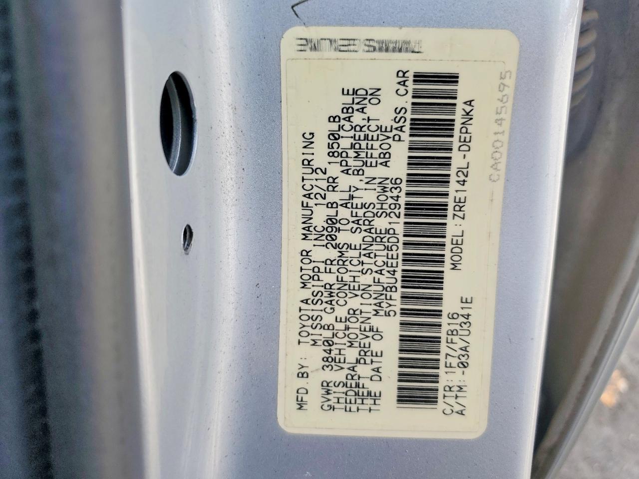 2013 TOYOTA COROLLA LE photo 23