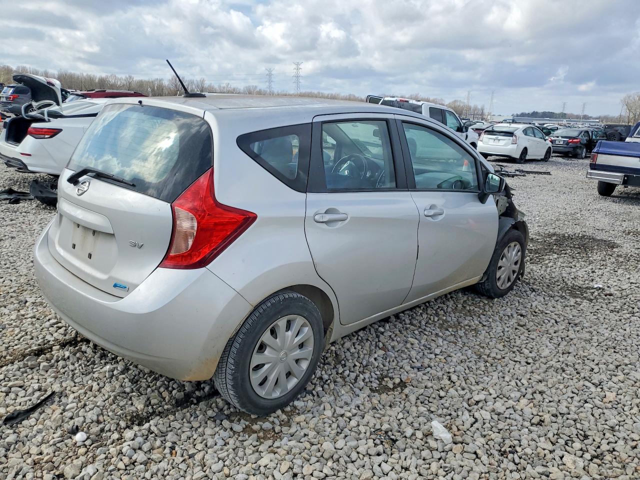 2016 NISSAN VERSA NOTE SV photo 7