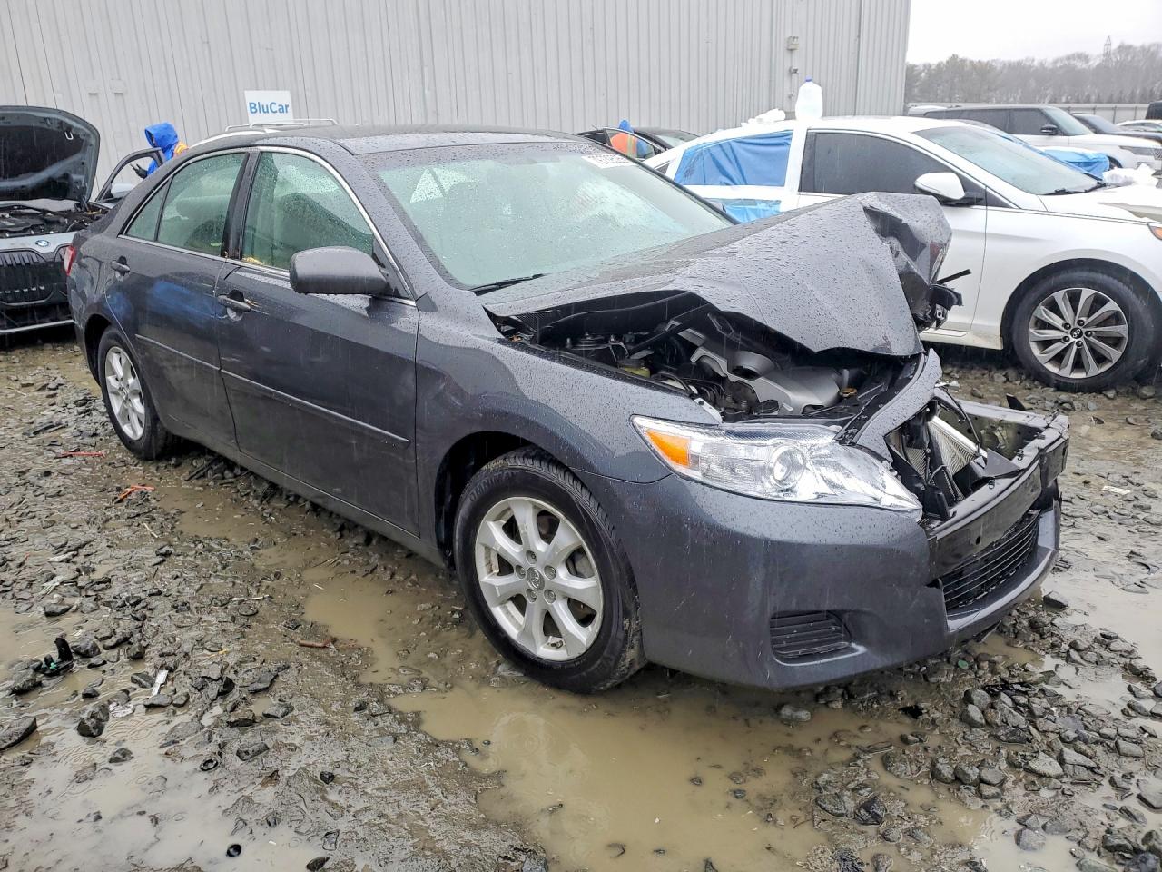 2011 TOYOTA CAMRY LE V6 photo 4