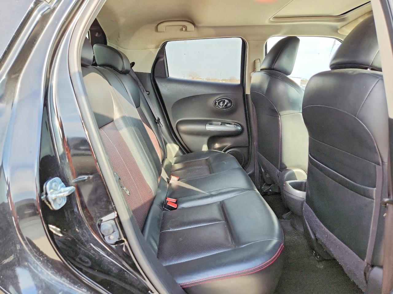 2015 NISSAN JUKE SL photo 11