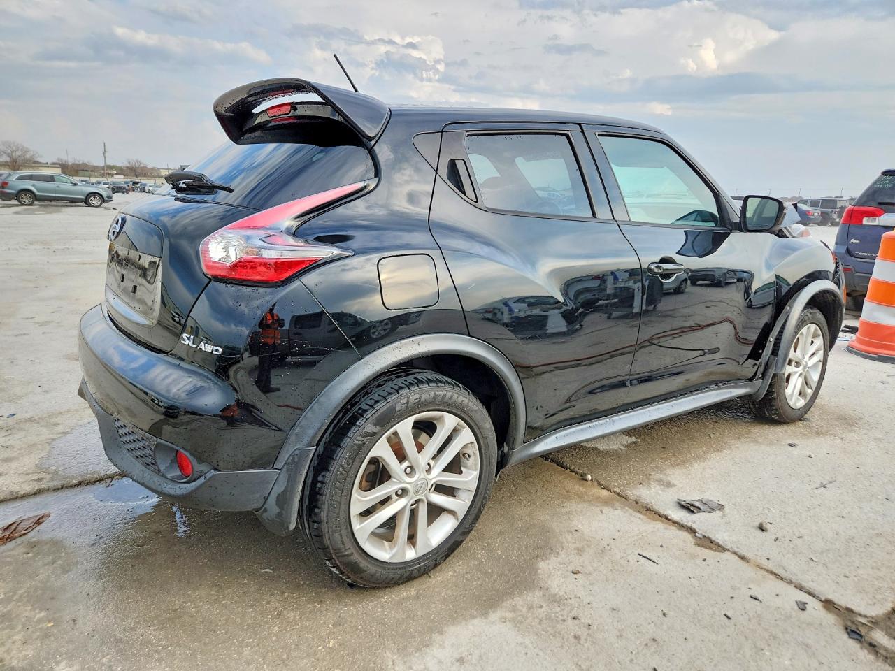 2015 NISSAN JUKE SL photo 3