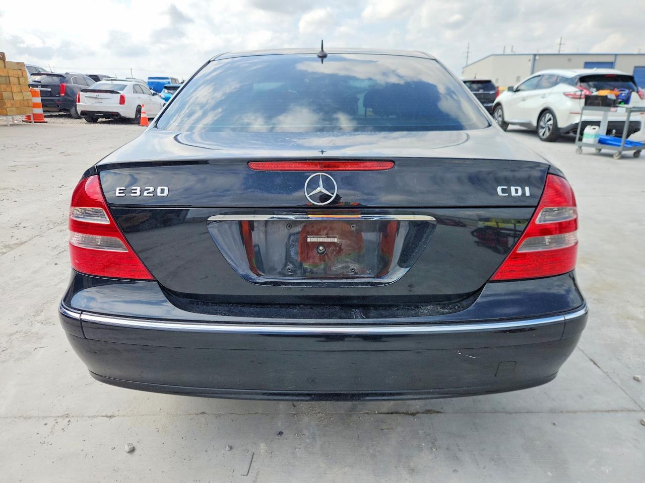 2005 MERCEDES-BENZ E 320 CDI photo 11