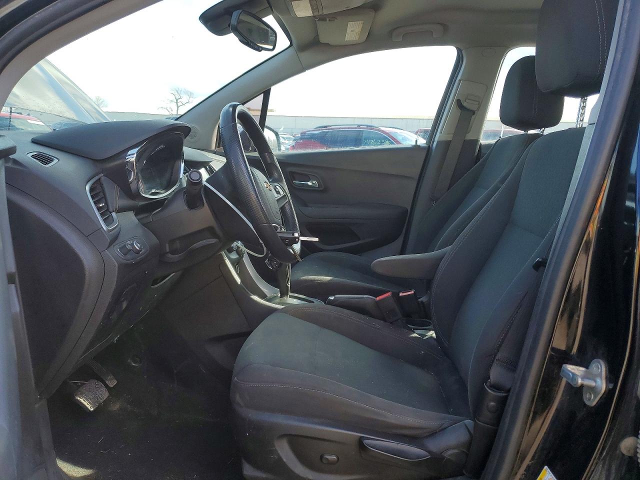 2019 CHEVROLET TRAX LS photo 19