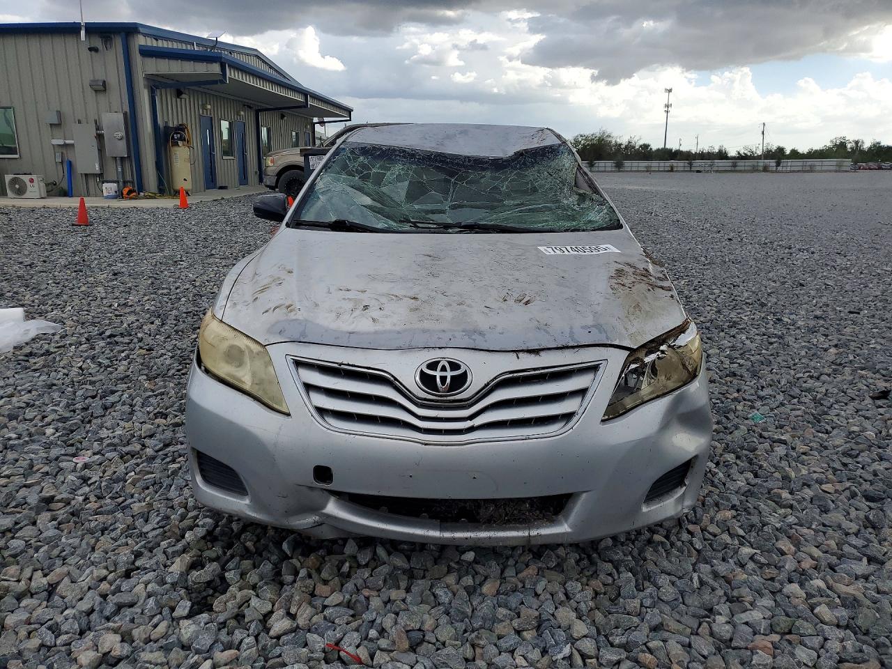 2011 TOYOTA CAMRY LE photo 13
