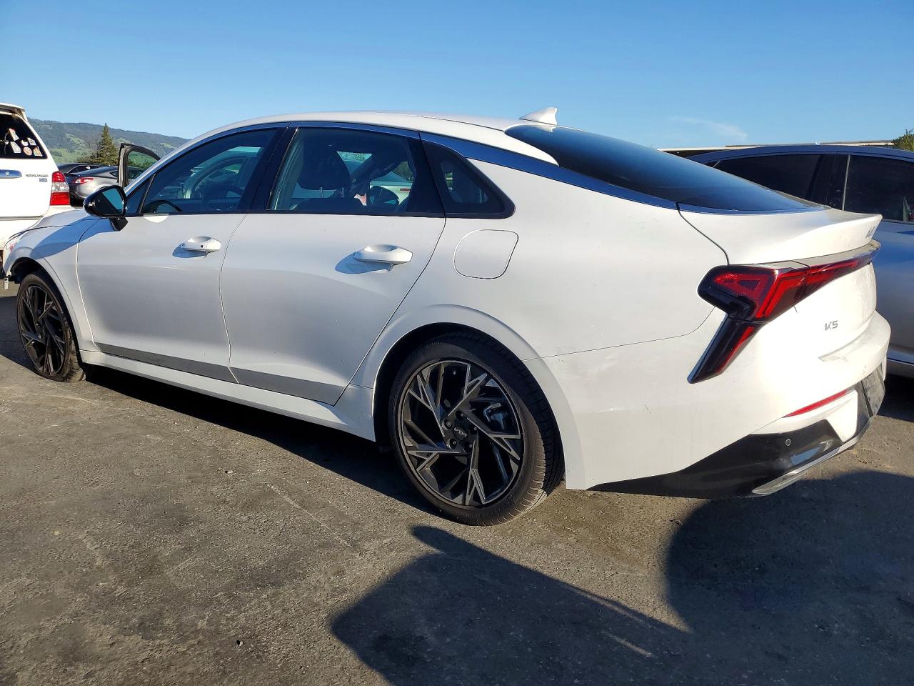 2025 KIA K5 GT-LINE photo 4