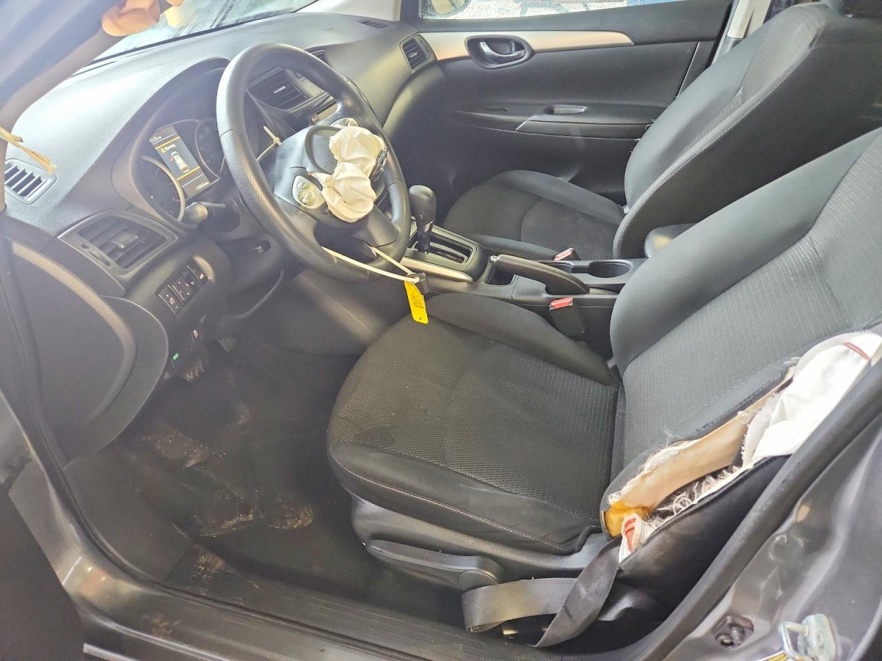 2019 NISSAN SENTRA S photo 13