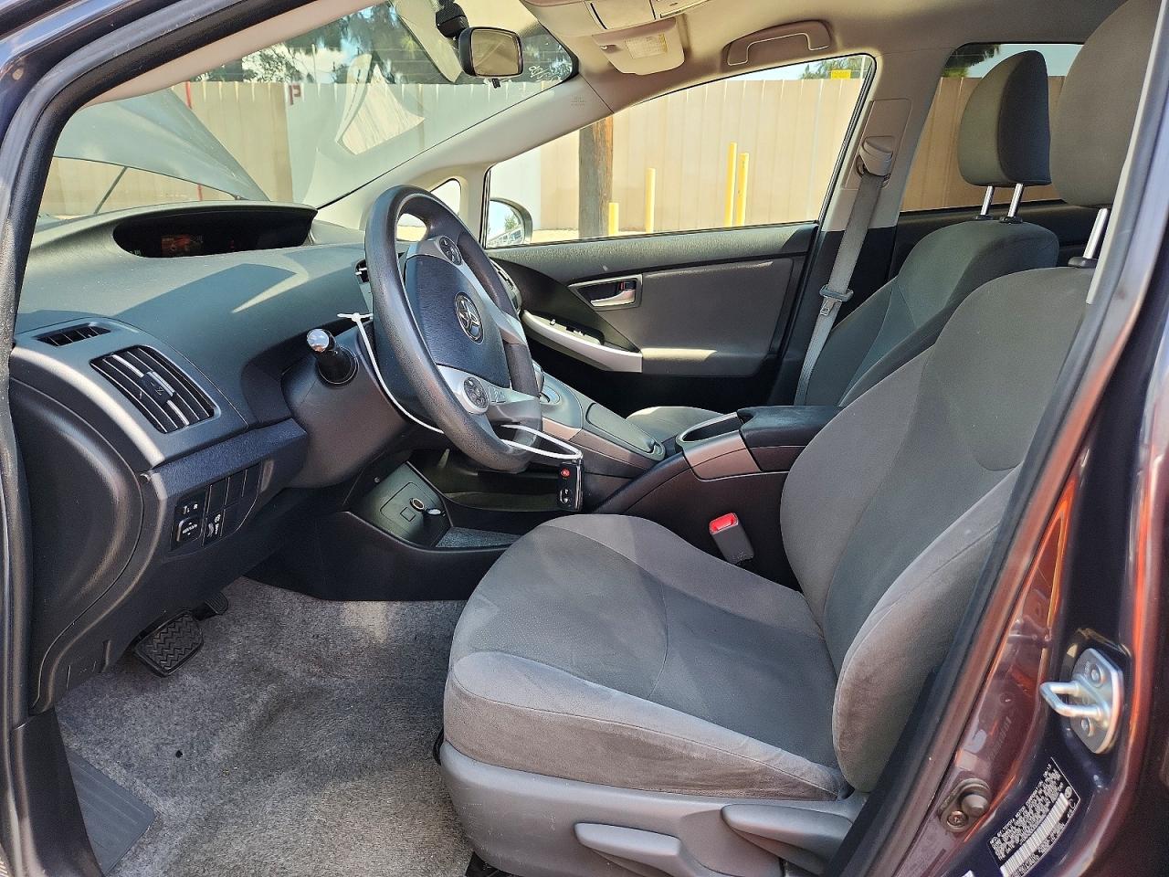 2013 TOYOTA PRIUS TWO photo 13