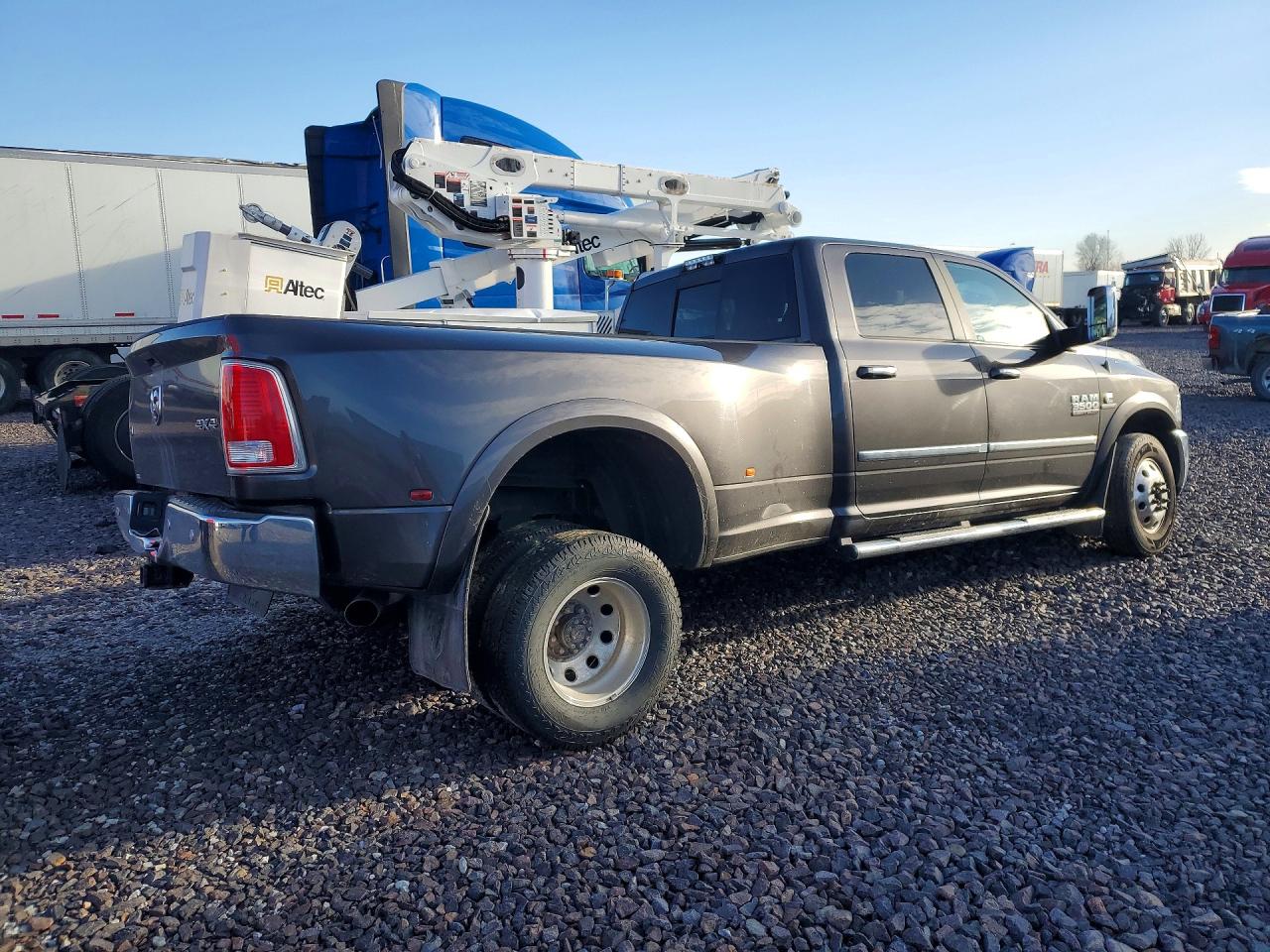 2018 RAM 3500 LARAMIE photo 7