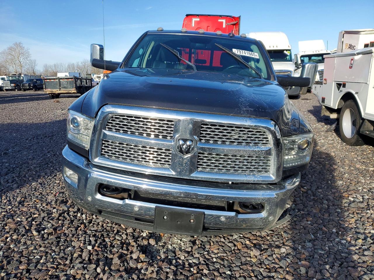 2018 RAM 3500 LARAMIE photo 13