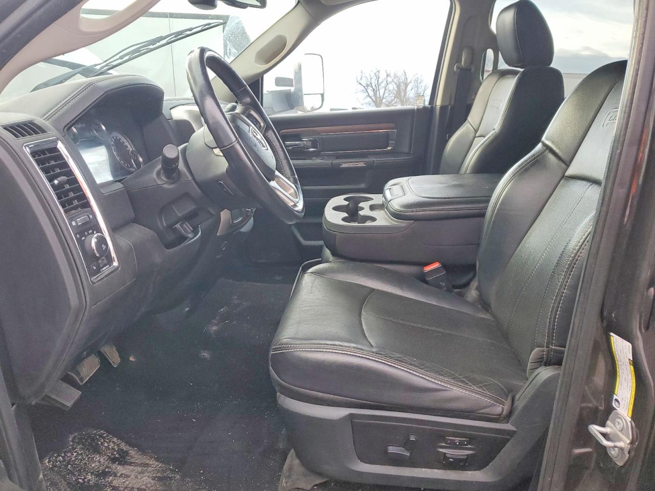 2018 RAM 3500 LARAMIE photo 19