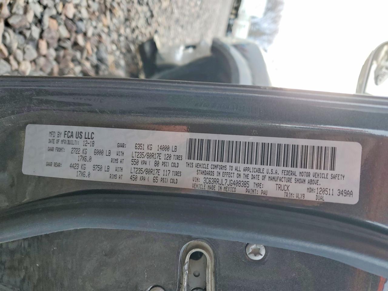 2018 RAM 3500 LARAMIE photo 34