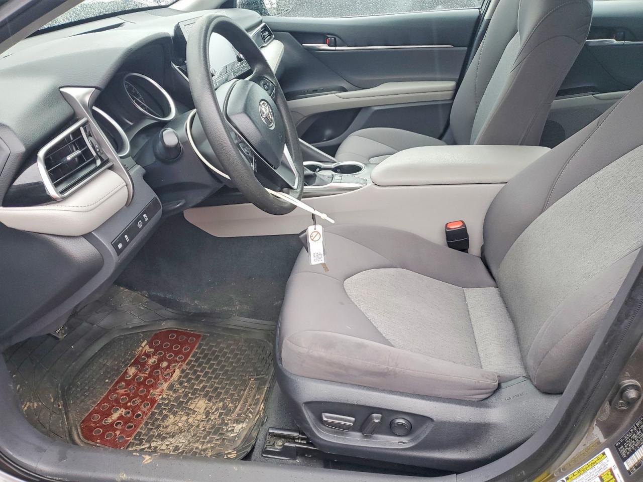 2023 TOYOTA CAMRY LE photo 19