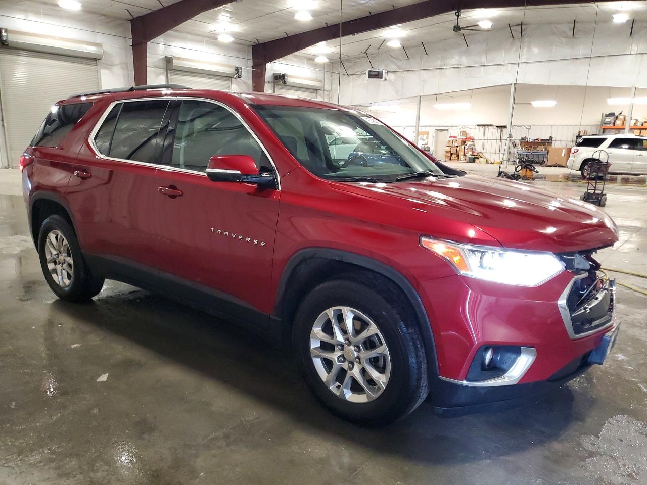 2020 CHEVROLET TRAVERSE LT photo 4
