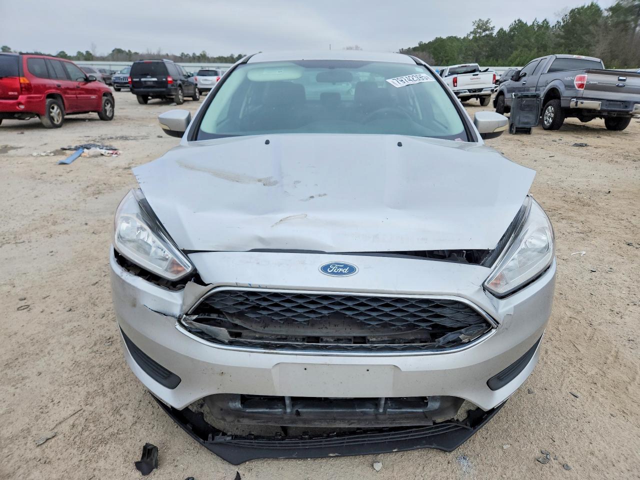2017 FORD FOCUS photo 9