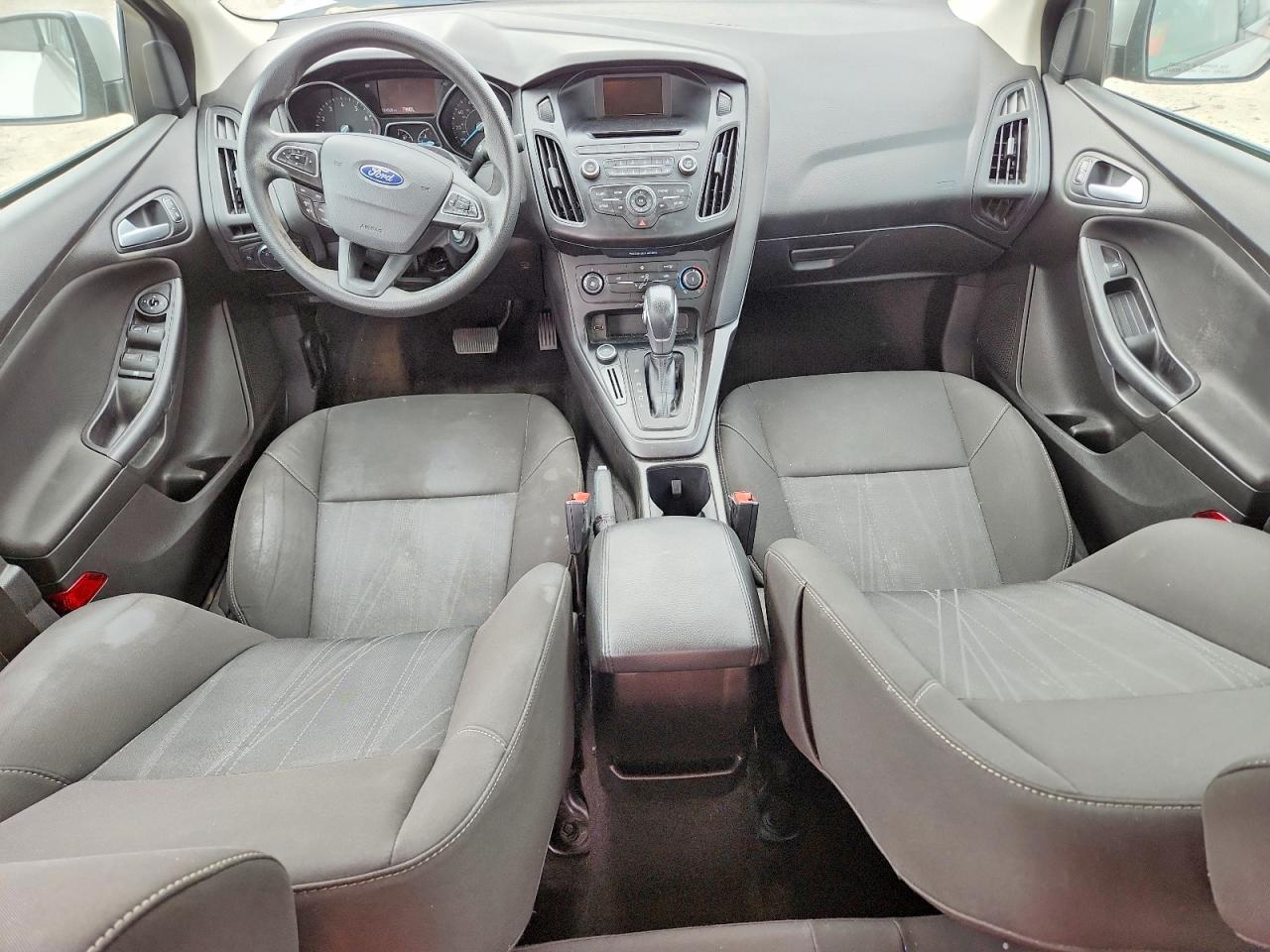 2017 FORD FOCUS photo 15