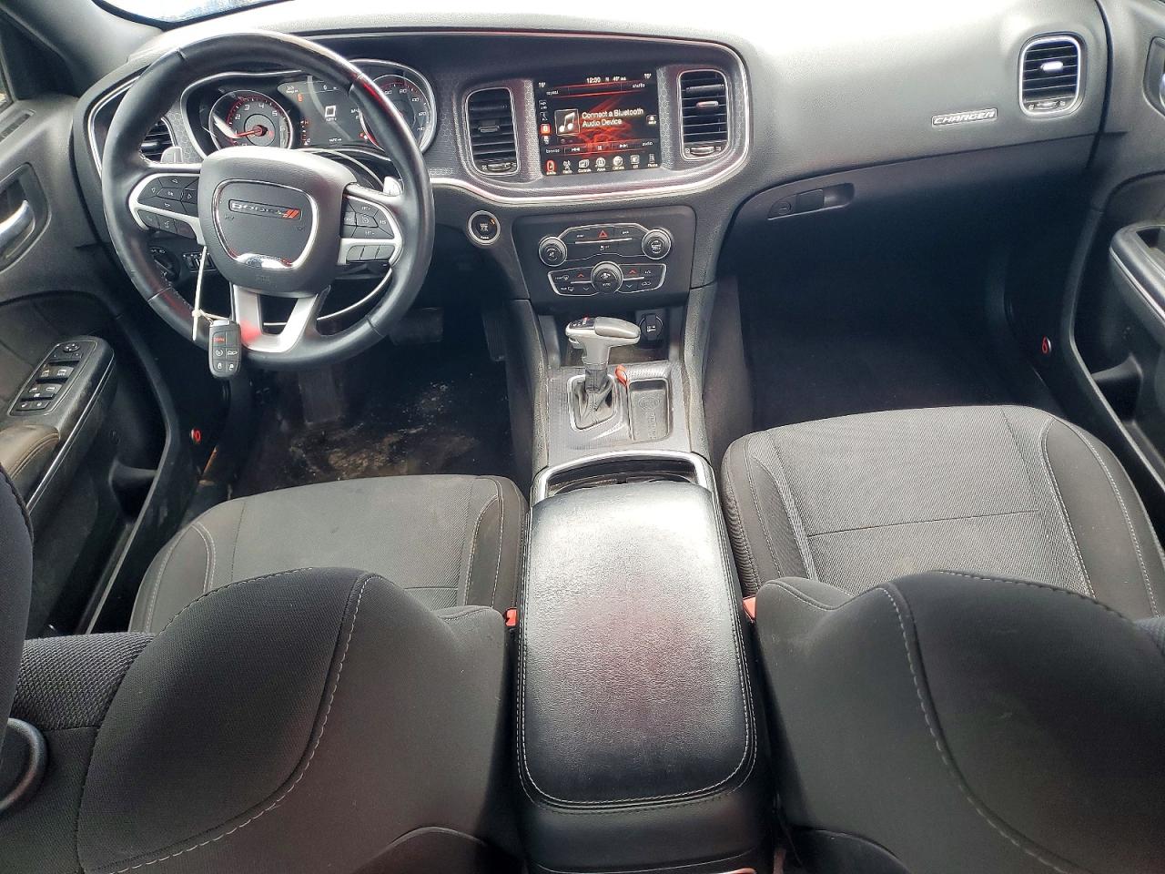 2016 DODGE CHARGER SXT photo 8