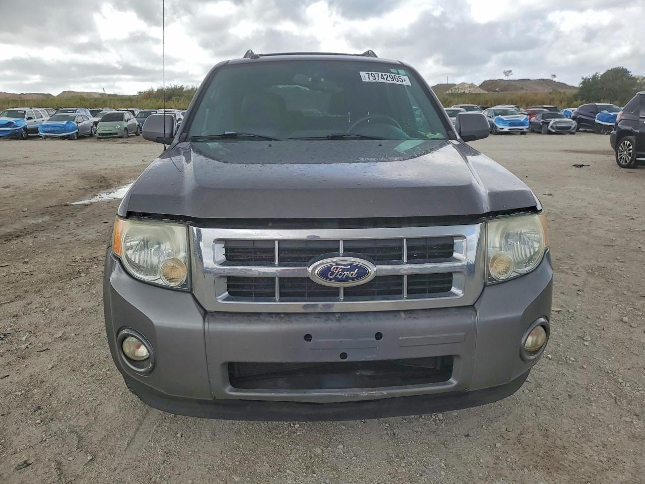 2011 FORD ESCAPE photo 5