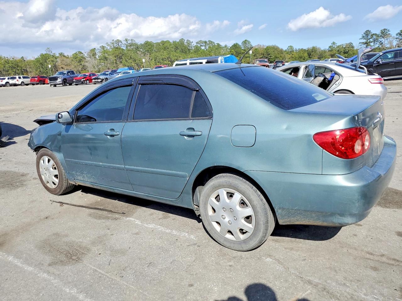 2005 TOYOTA COROLLA LE photo 3
