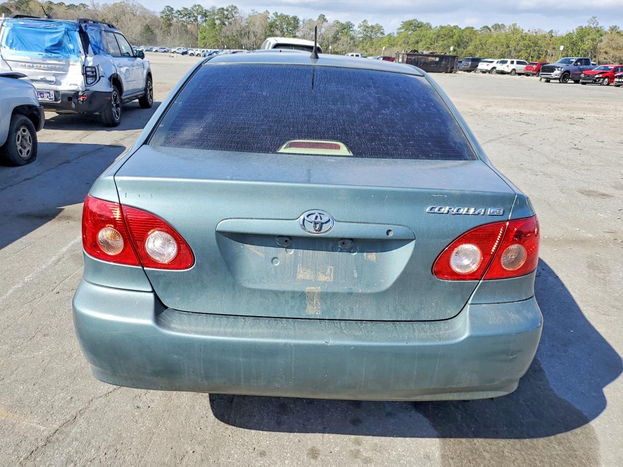 2005 TOYOTA COROLLA LE photo 11