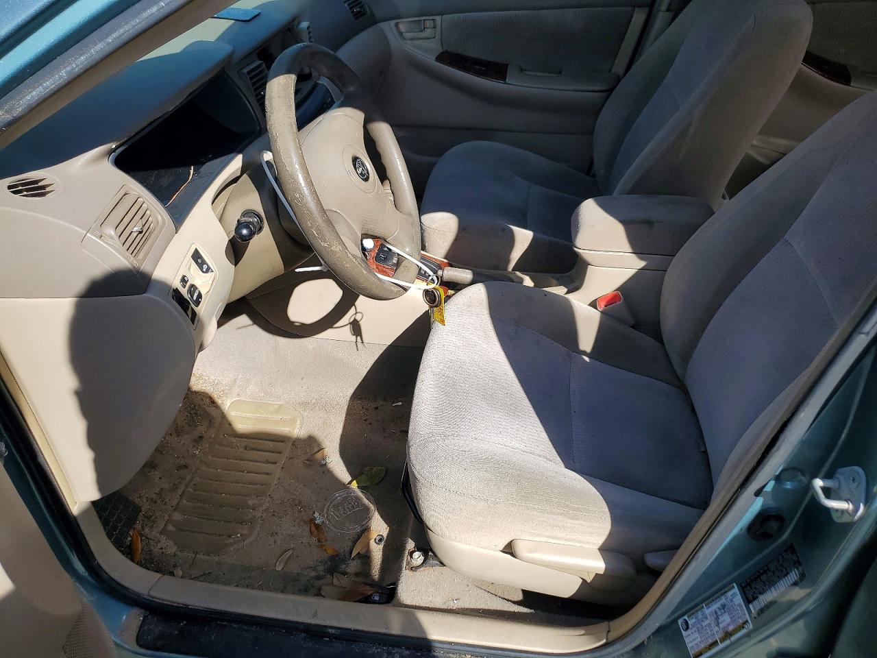 2005 TOYOTA COROLLA LE photo 13