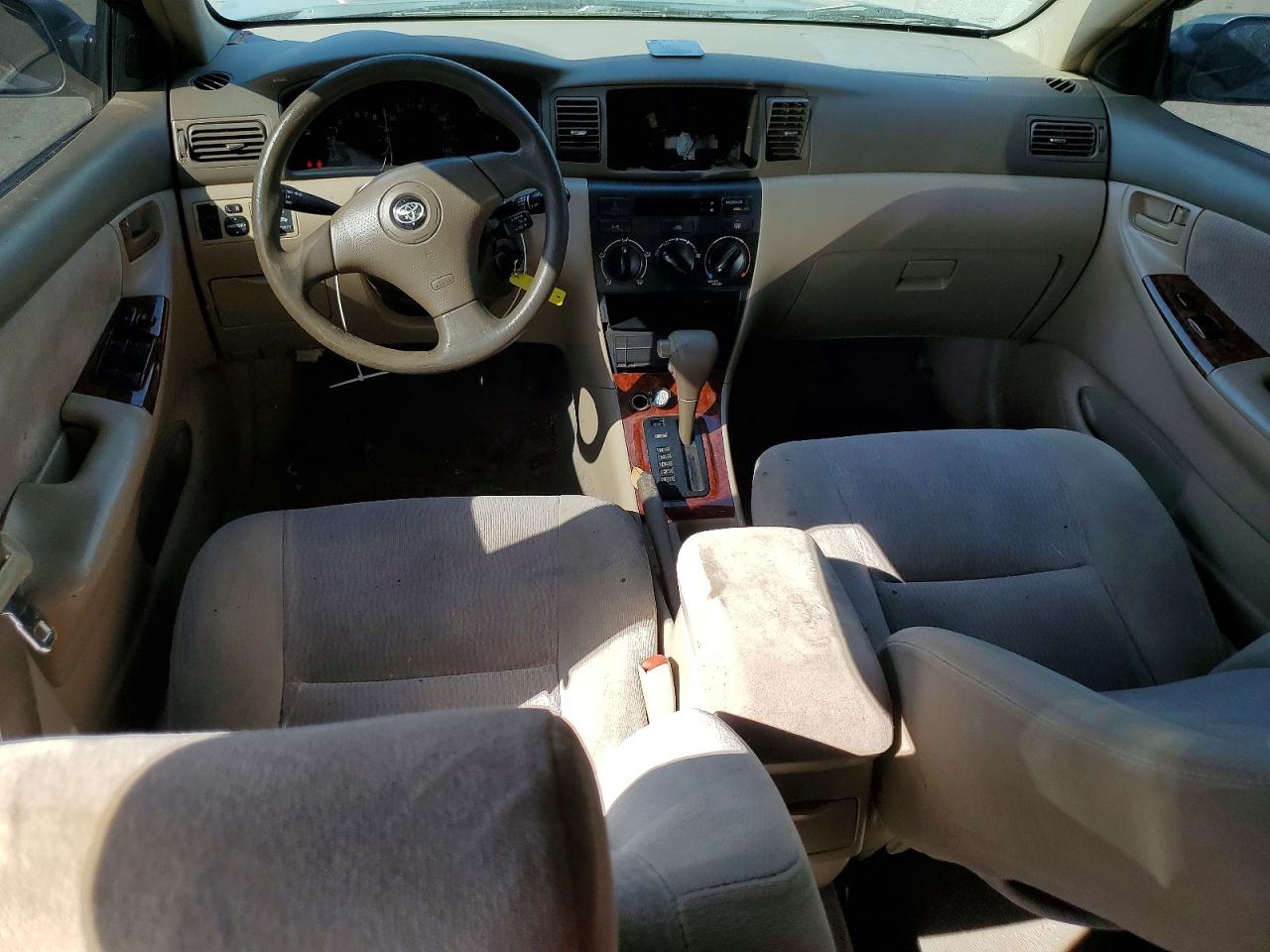 2005 TOYOTA COROLLA LE photo 15