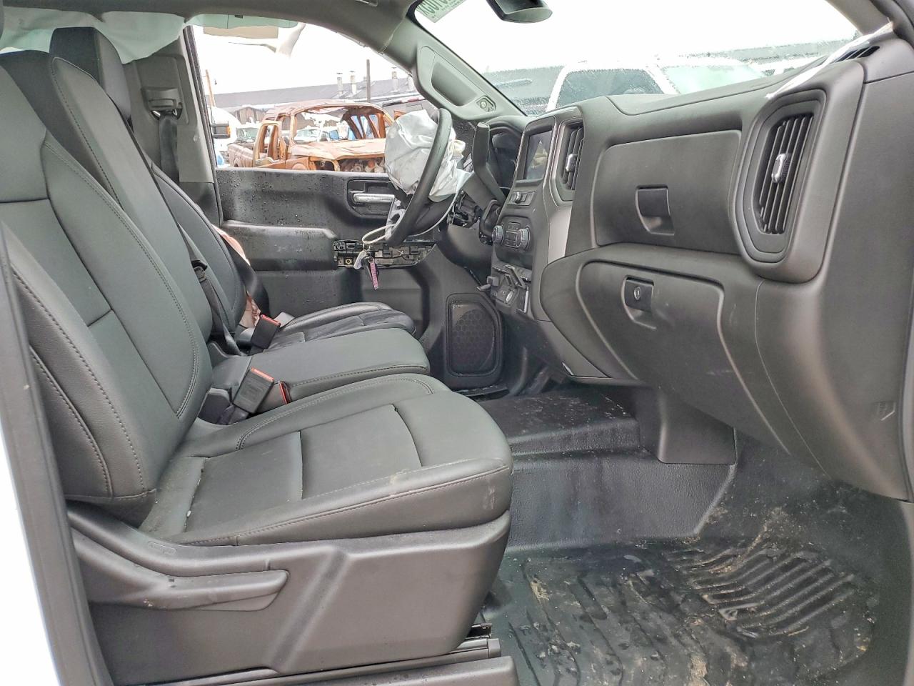 2025 CHEVROLET SILVERADO C2500 HEAVY DUTY photo 13