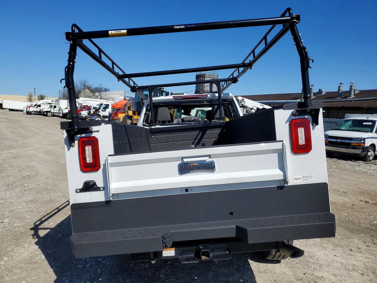 2025 CHEVROLET SILVERADO C2500 HEAVY DUTY photo 11