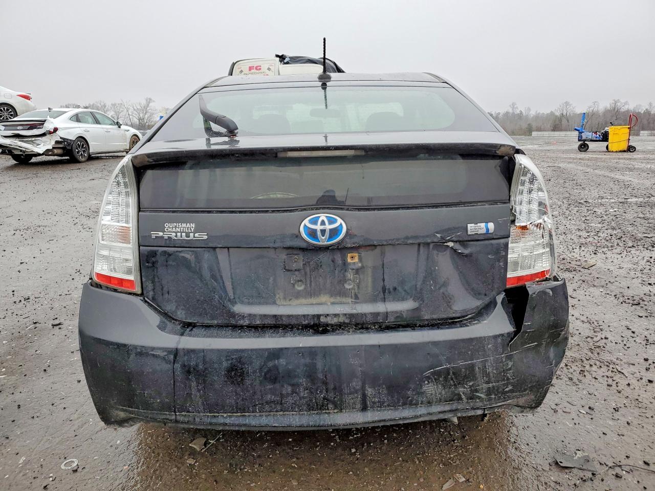 2011 TOYOTA PRIUS TWO photo 6