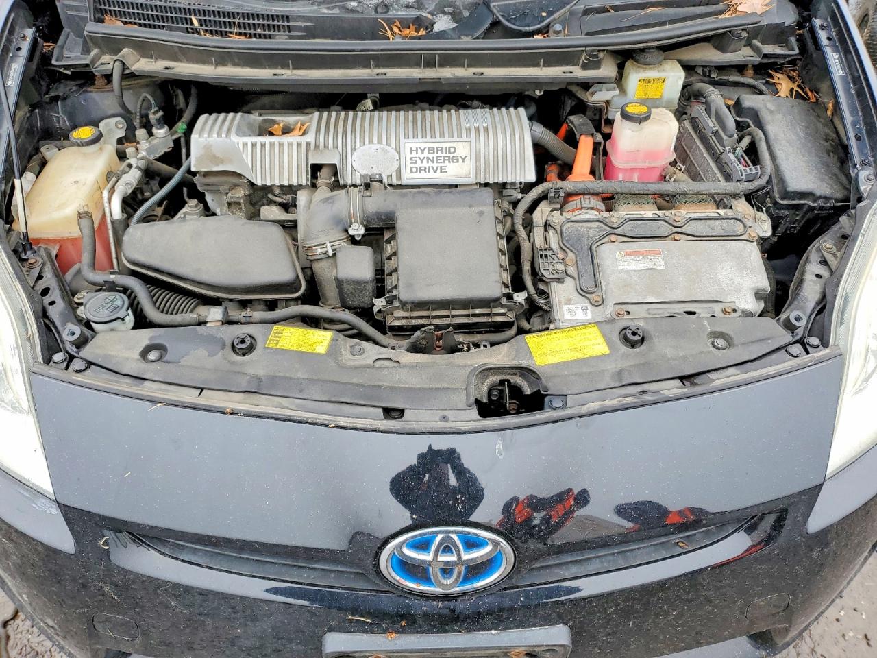 2011 TOYOTA PRIUS TWO photo 11