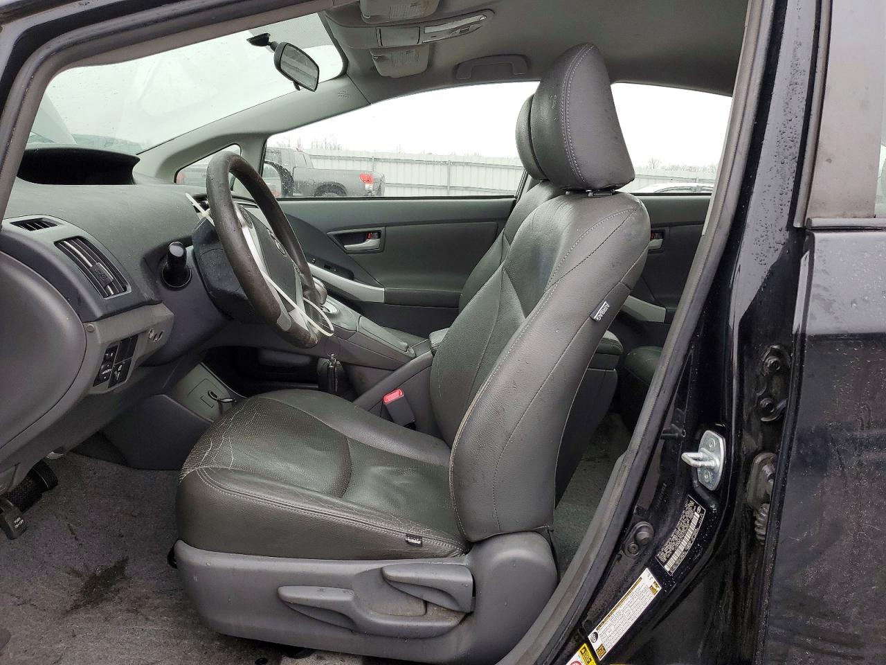 2011 TOYOTA PRIUS TWO photo 7