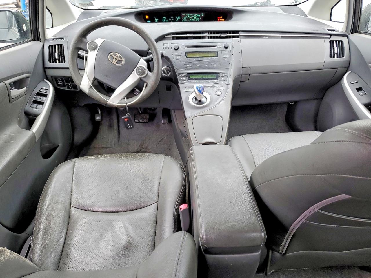 2011 TOYOTA PRIUS TWO photo 8