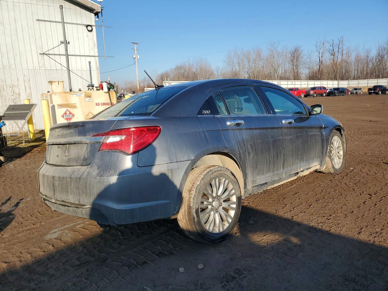 2013 CHRYSLER 200 LIMITED photo 3