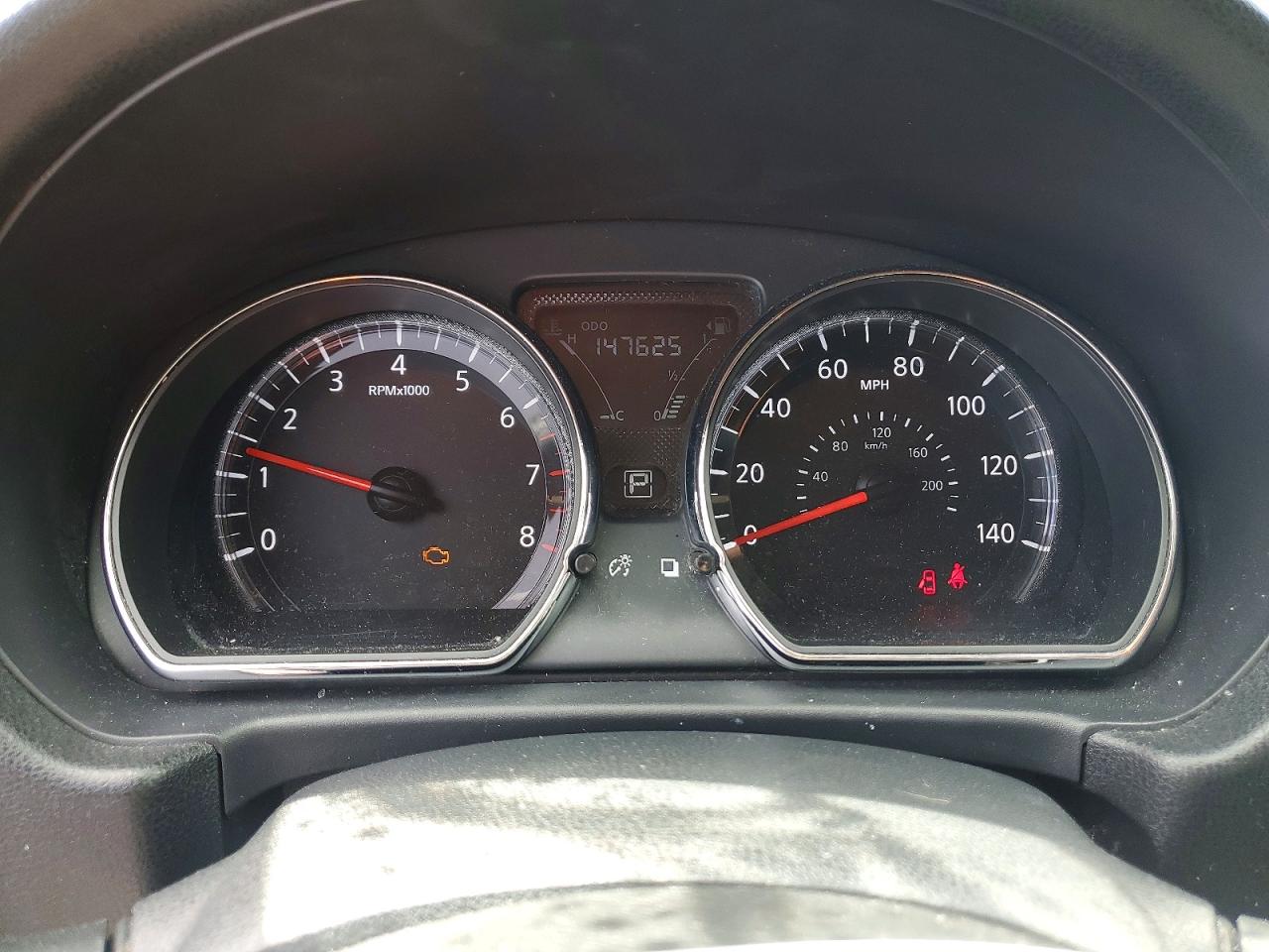 2019 NISSAN VERSA SV photo 17