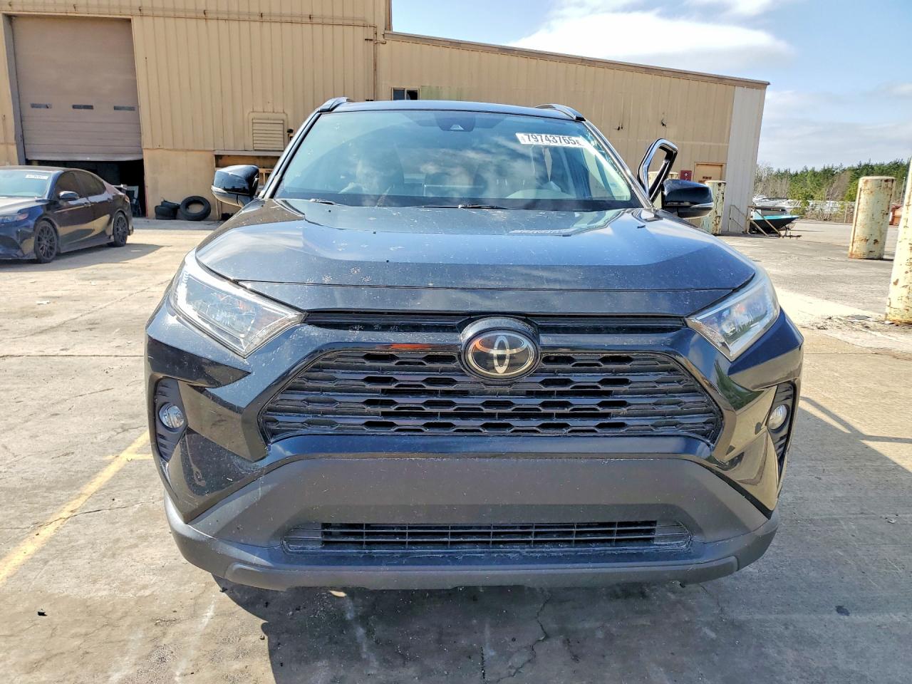 2019 TOYOTA RAV4 XLE PREMIUM photo 9