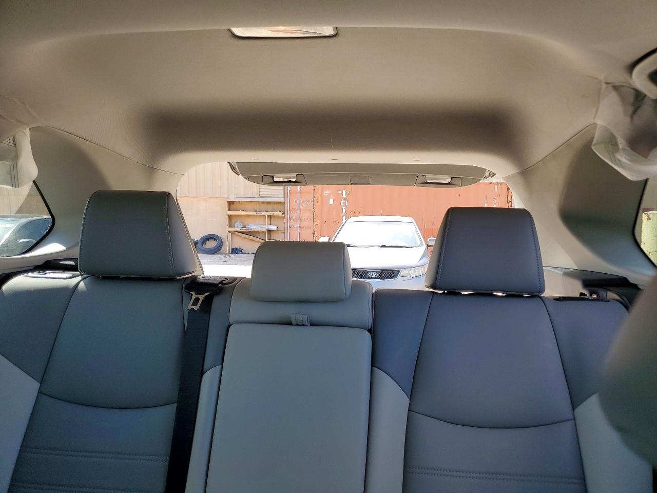 2019 TOYOTA RAV4 XLE PREMIUM photo 19